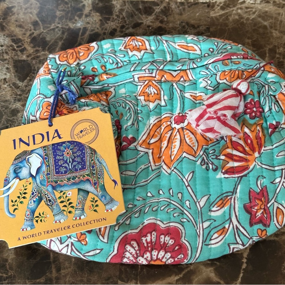 World Traveler Collection Floral Makeup Cosmetics Bag India Brand New